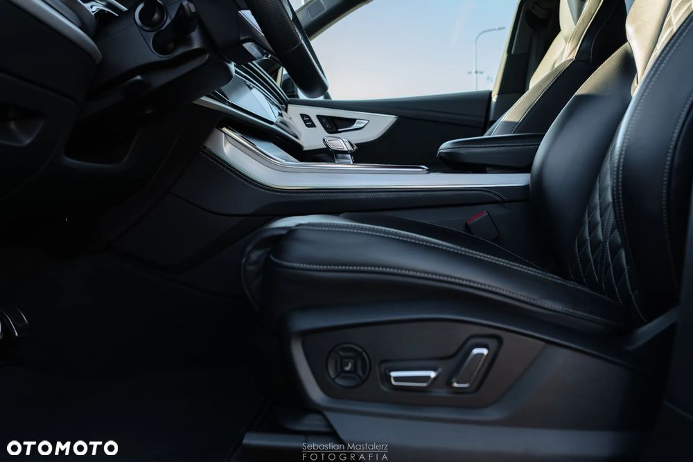 Audi SQ8 - 40