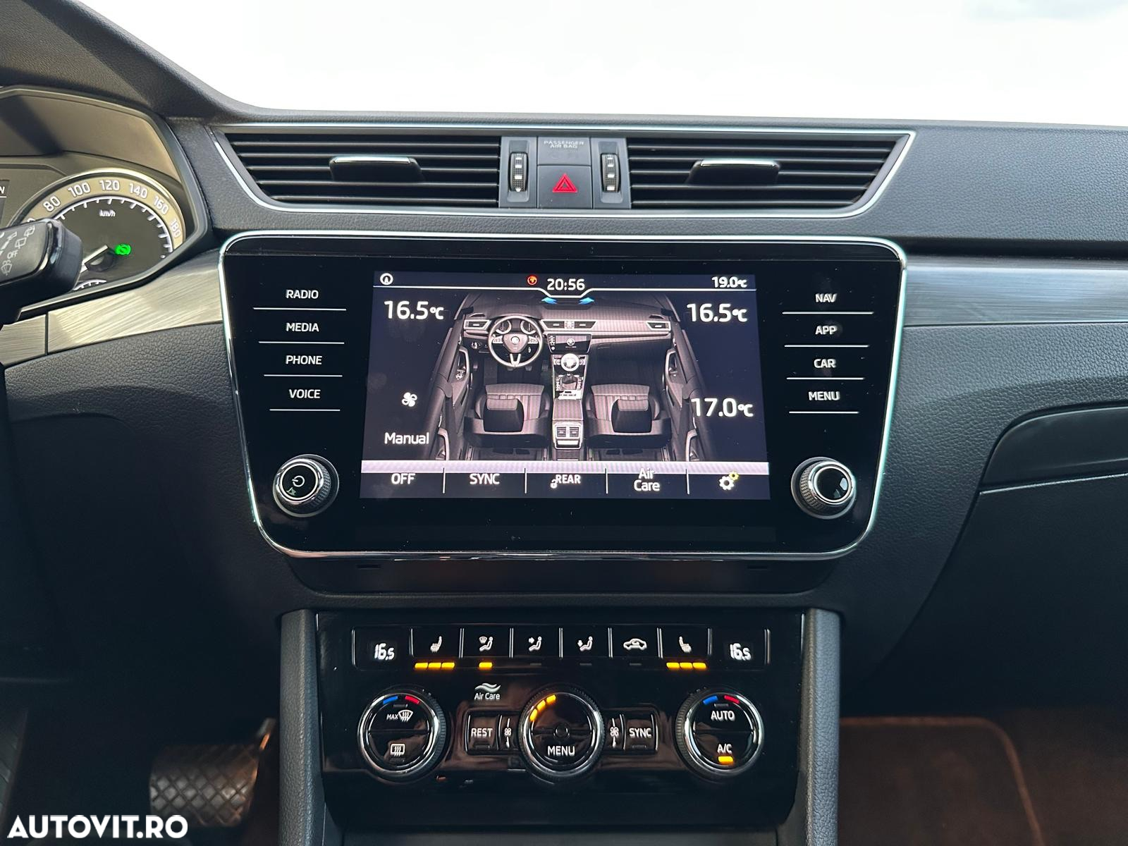 Skoda Superb 2.0 TDI DSG Ambition - 32
