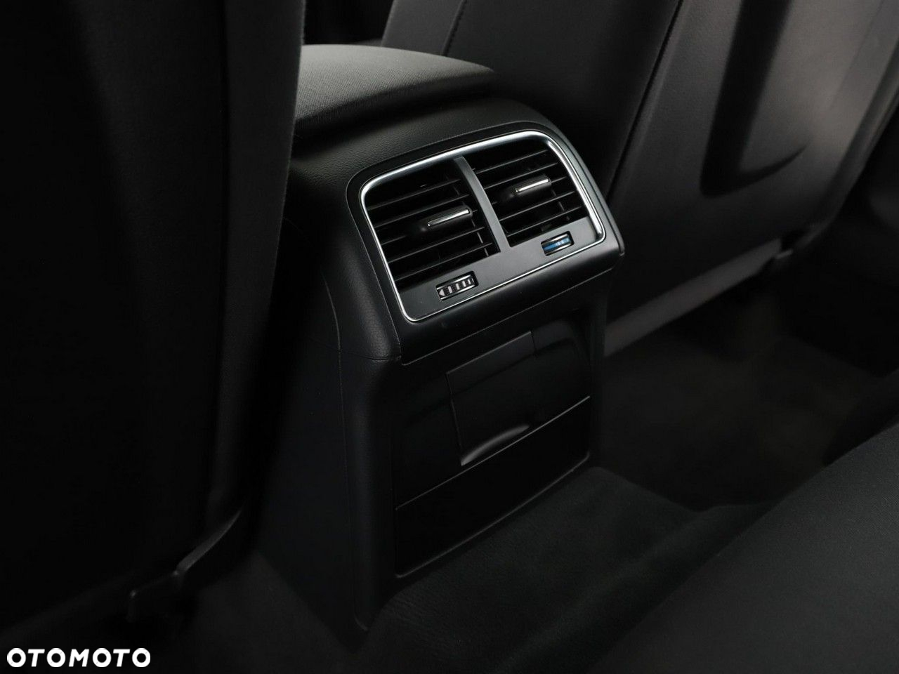 Audi A4 Avant 2.0 TDI DPF clean diesel multitronic Ambiente - 37