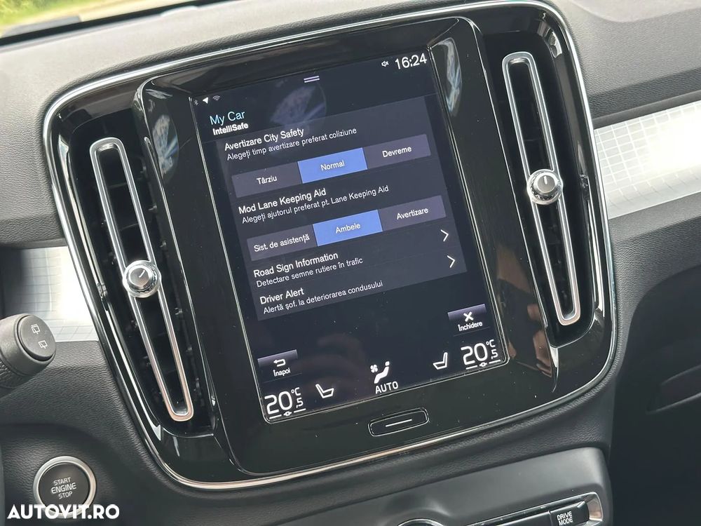 Volvo XC 40 B4 B AWD Geartronic Momentum Pro - 28