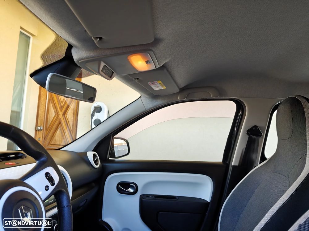 Renault Twingo E-Tech. 22 Urban Night - 23