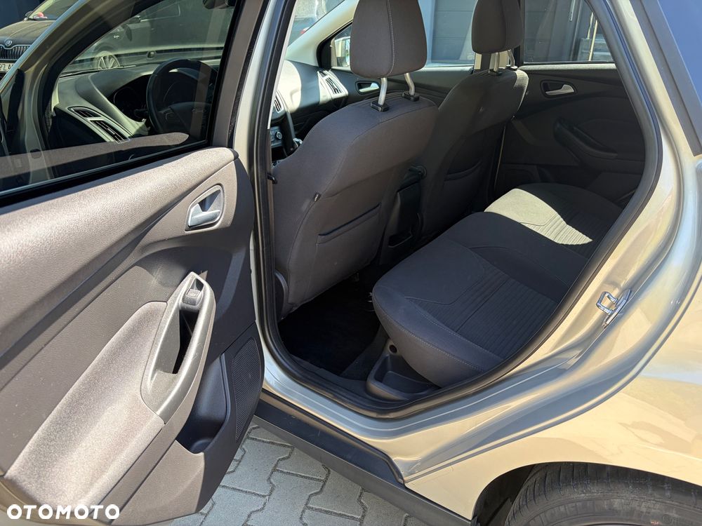 Ford Focus - 28
