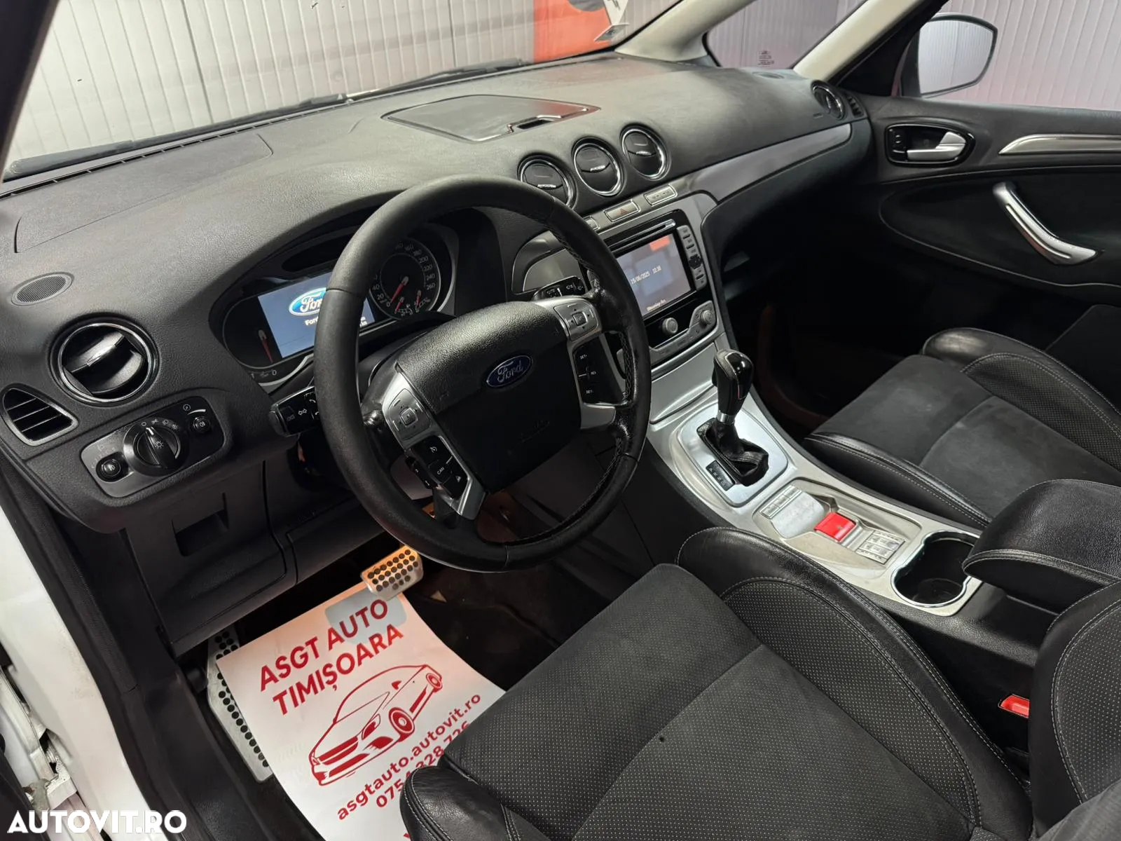 Ford S-Max - 9