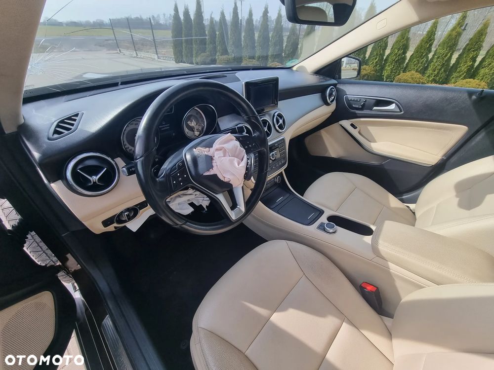 Mercedes-Benz GLA 200 (CDI) d 7G-DCT - 11