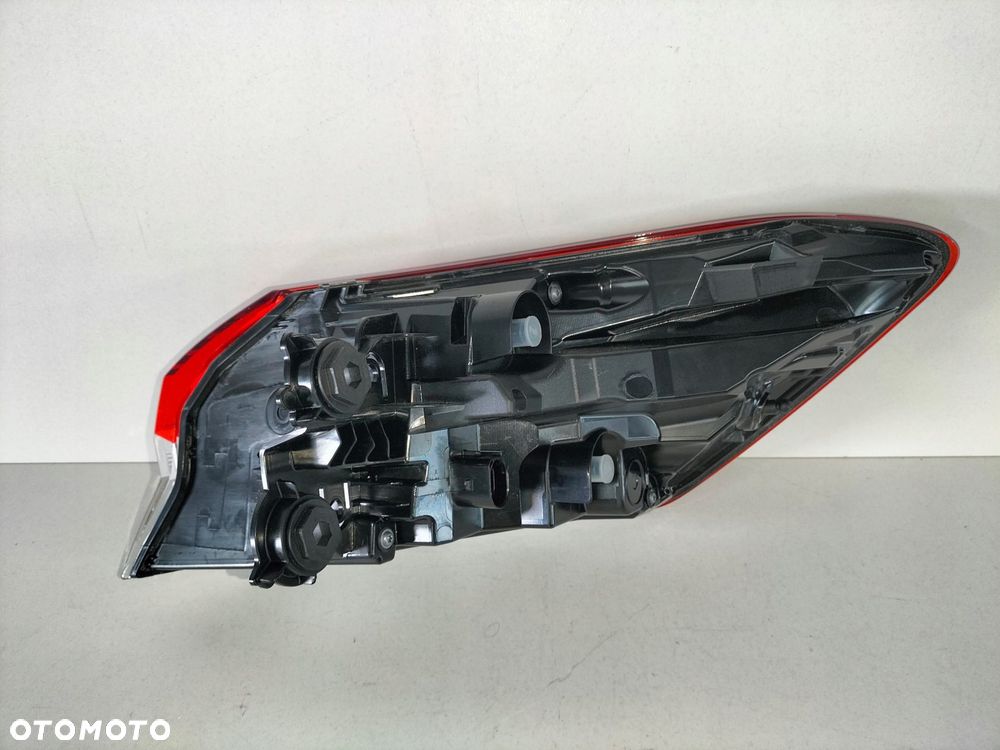 lampa tylna tył lewa audi q4 e-tron 22- - 5