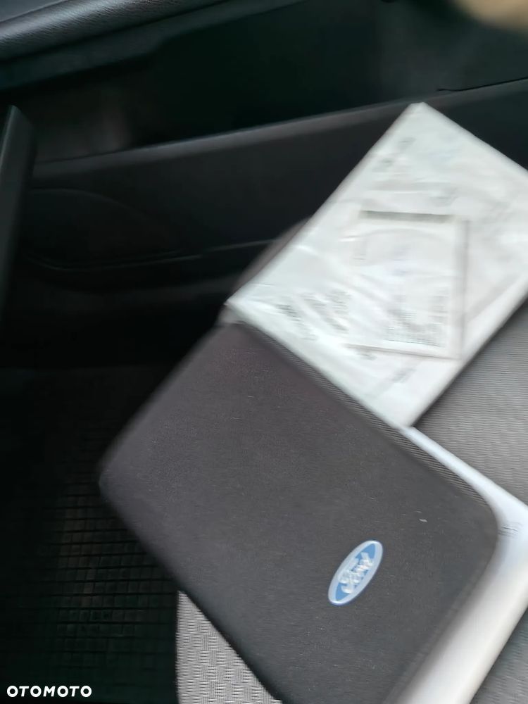 Ford Focus 1.6 16V Style - 9