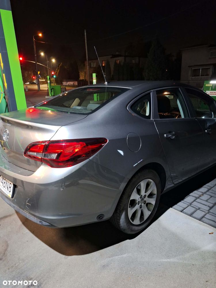 Opel Astra - 5
