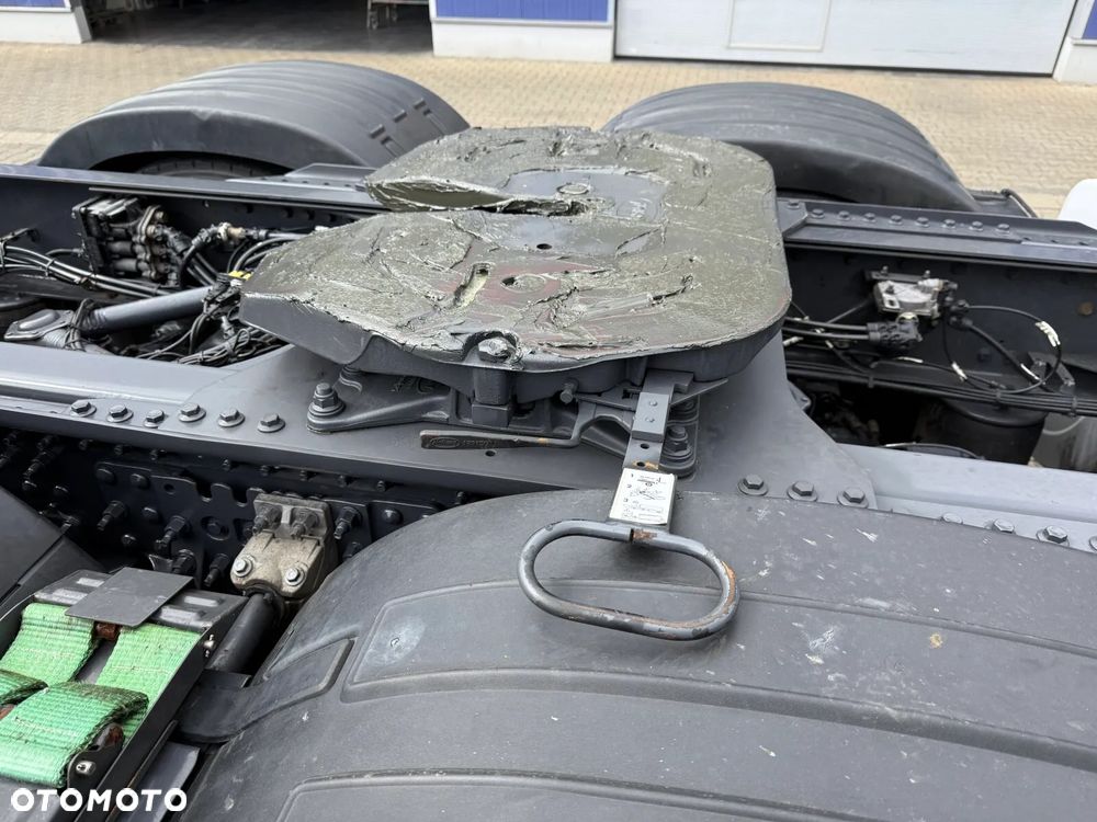 Volvo FH16 650 6x4 EURO6 CIĄGNIK SIODŁOWY Z HYDRAULIKĄ - 22