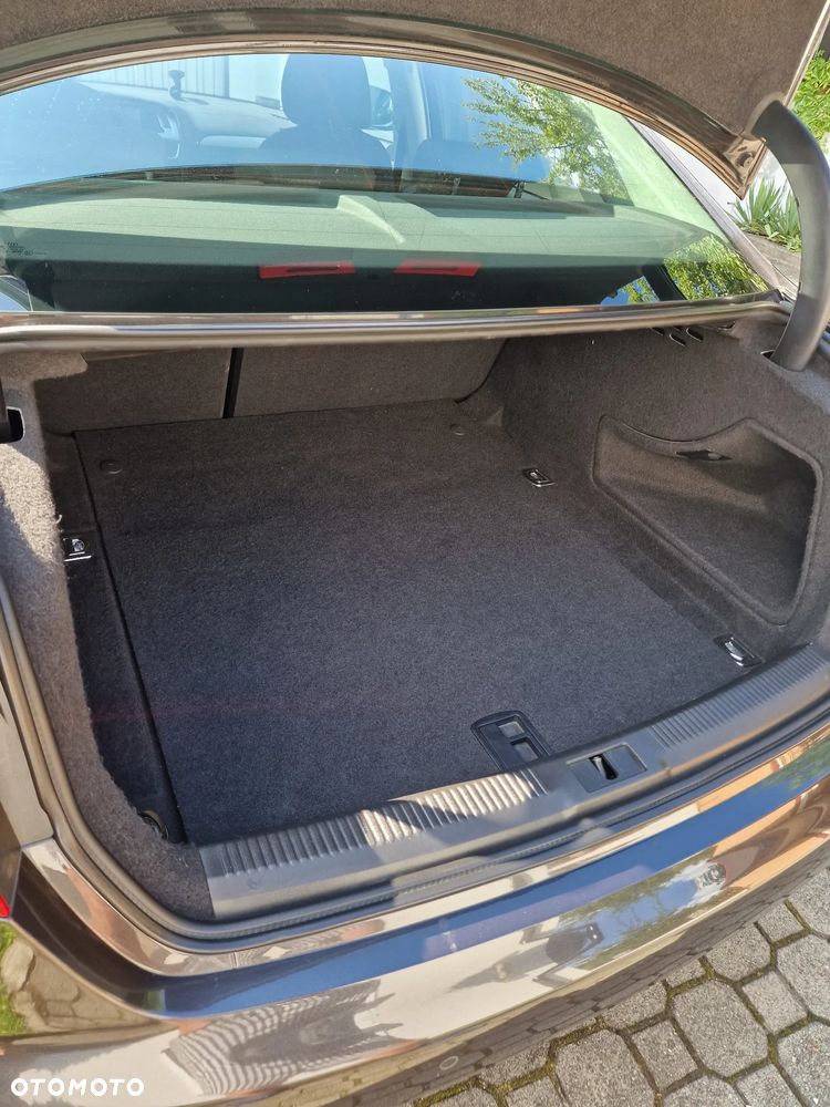 Audi A4 Limousine - 31