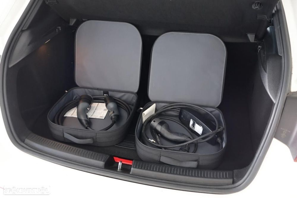 Mercedes-Benz A 250 e - 20