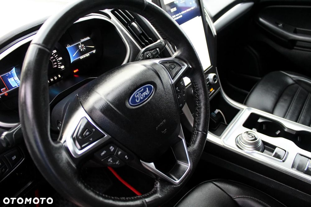 Ford Edge - 9
