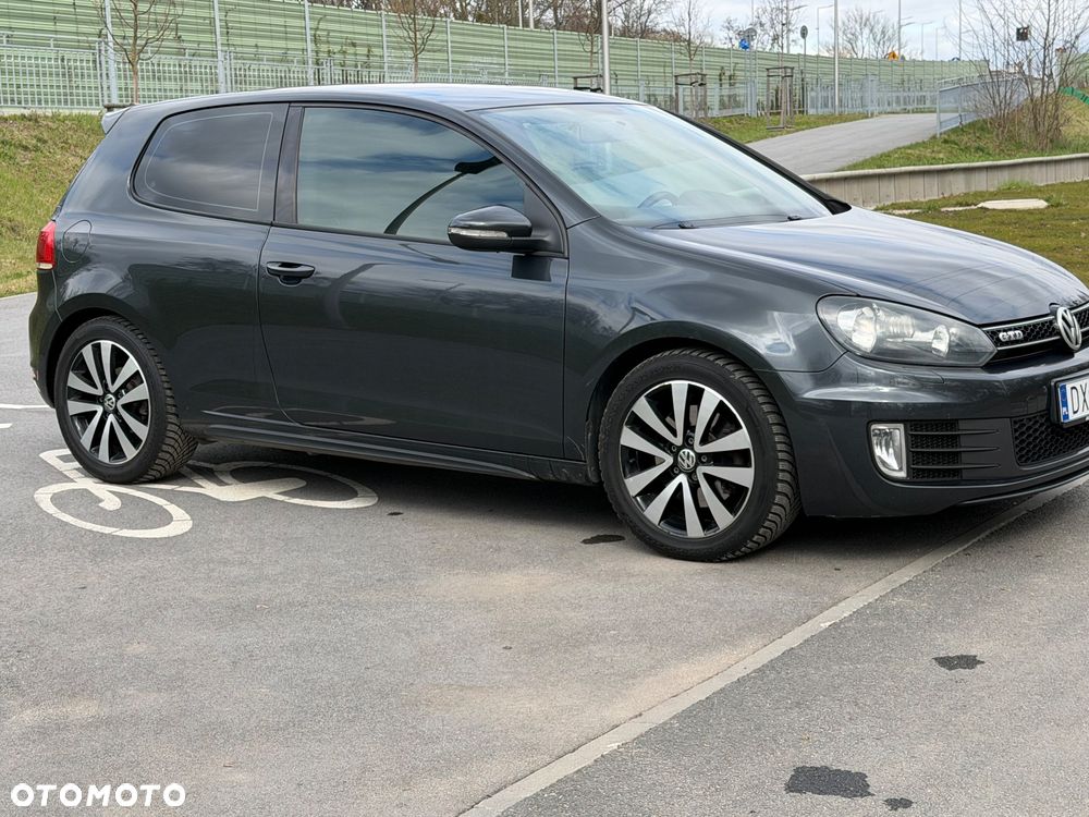 Volkswagen Golf - 10