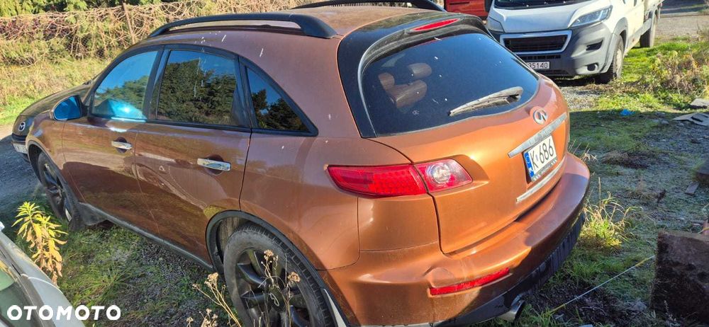Infiniti FX - 4