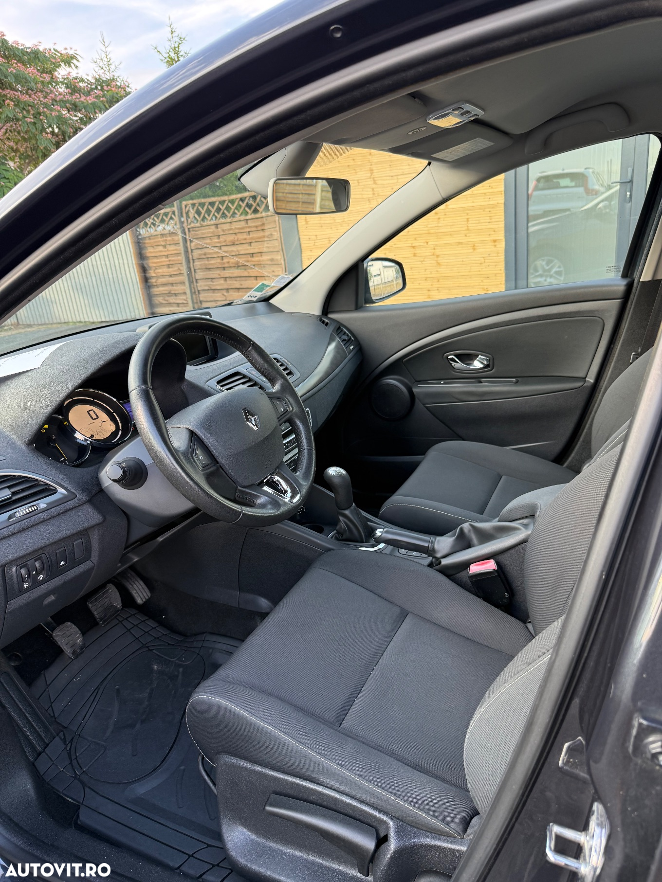 Renault Megane Energy dCi Intens - 7