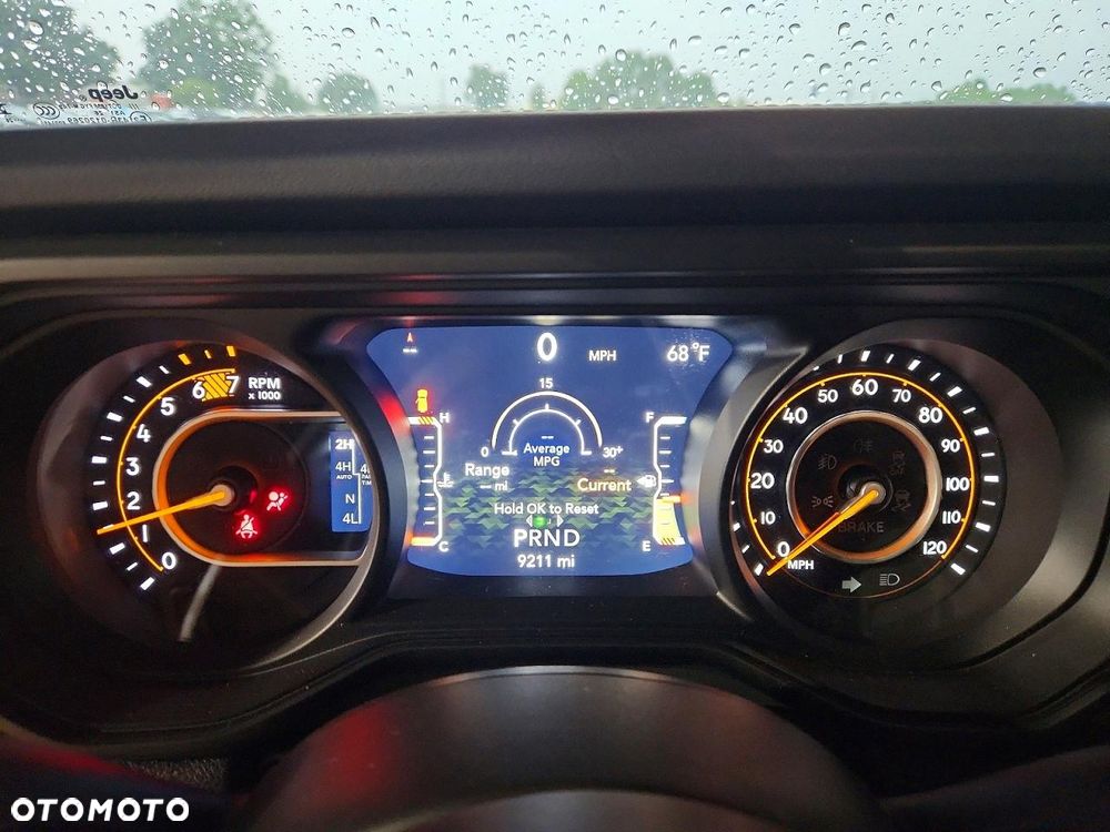 Jeep Wrangler - 12