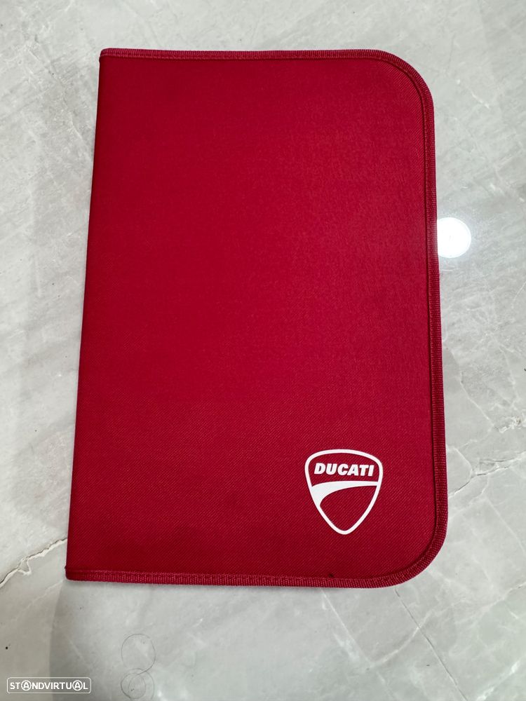 Ducati Hypermotard 939 - 9