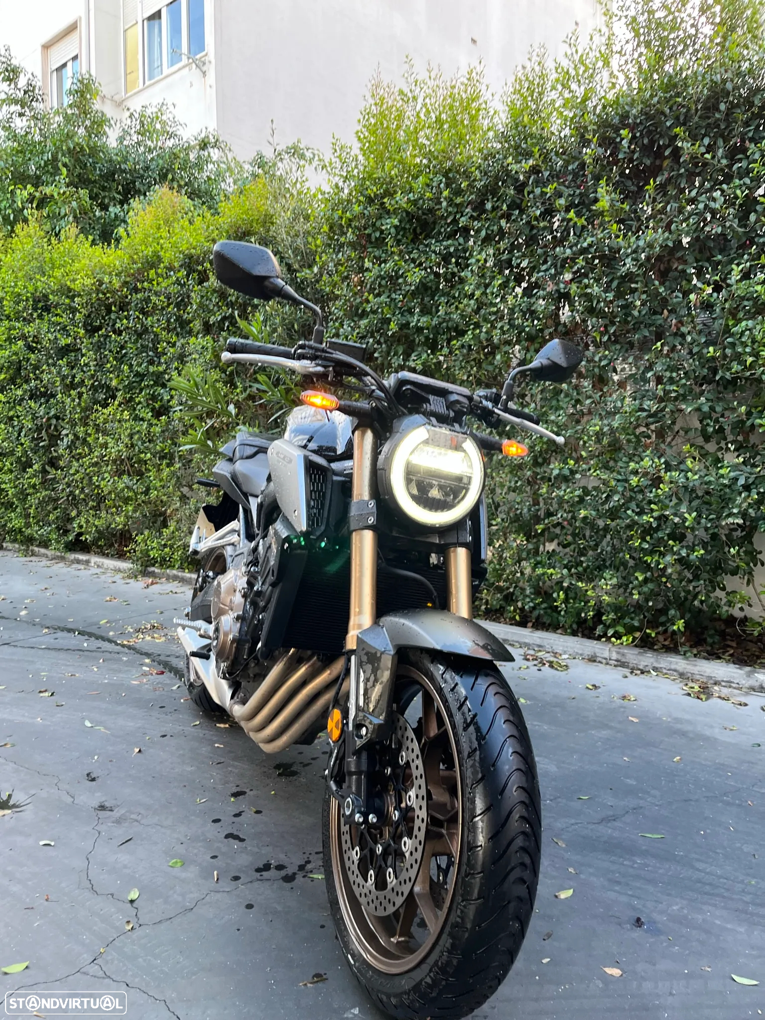 Honda CB CB650RA - 3
