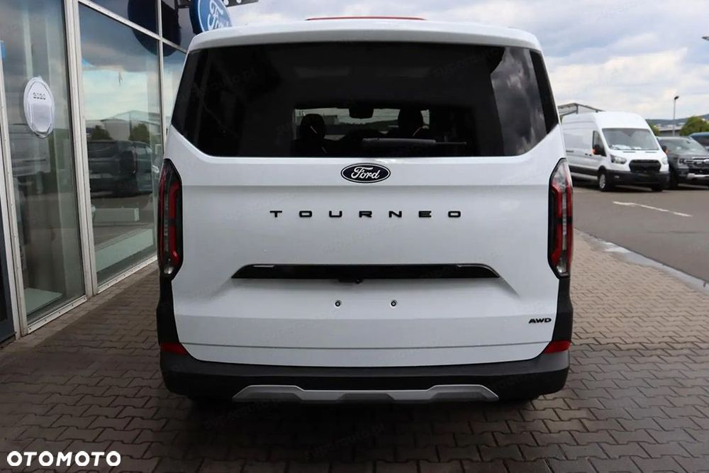 Ford Tourneo Custom - 7