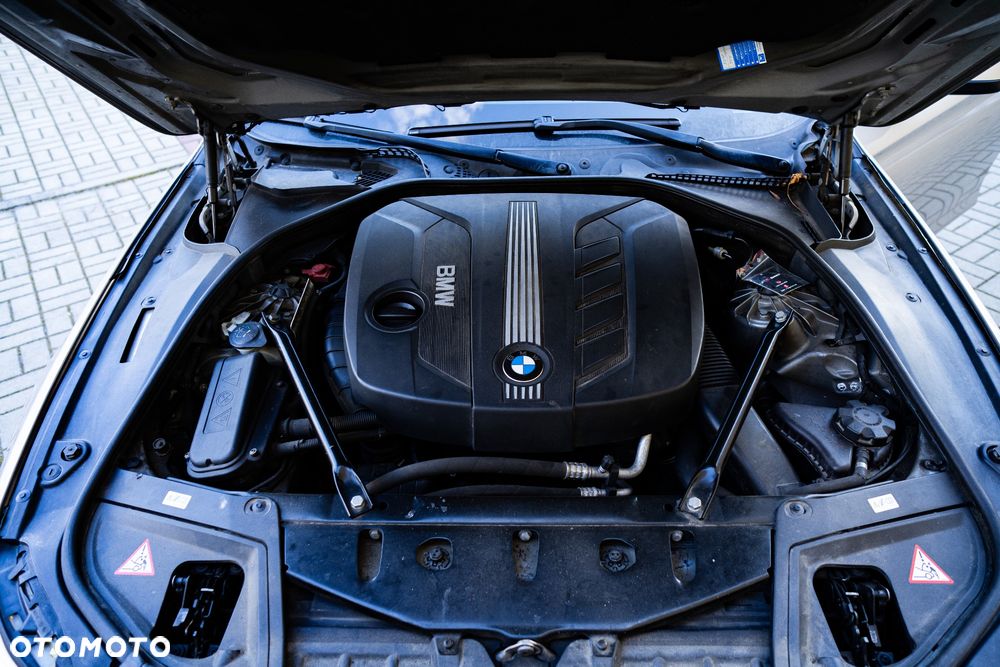 BMW Seria 5 520d - 14