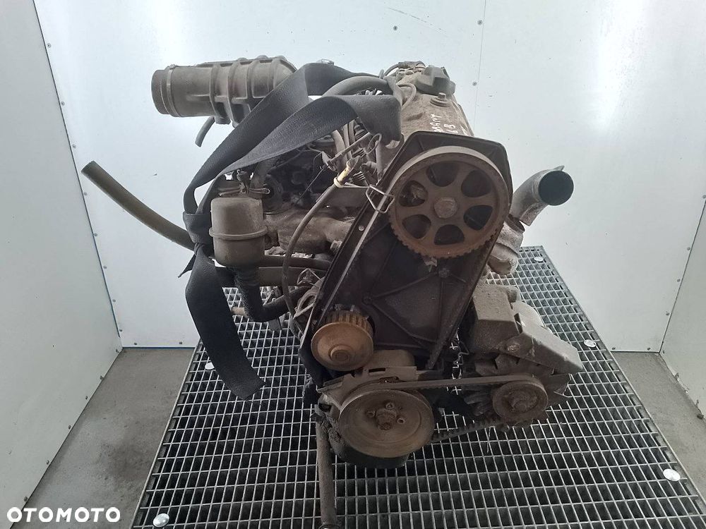 SILNIK KOMPLETNY+ SKRZYNIA BIEGÓW TRABANT 601 TL-023  030103021B  0.6 - 9