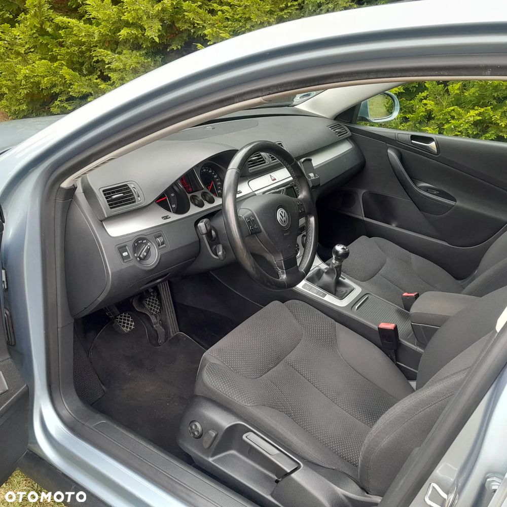 Volkswagen Passat - 7