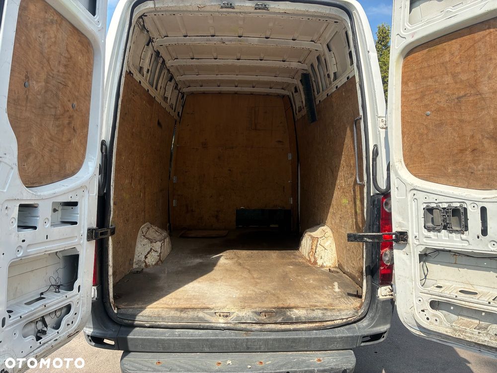 Volkswagen CRAFTER - 11