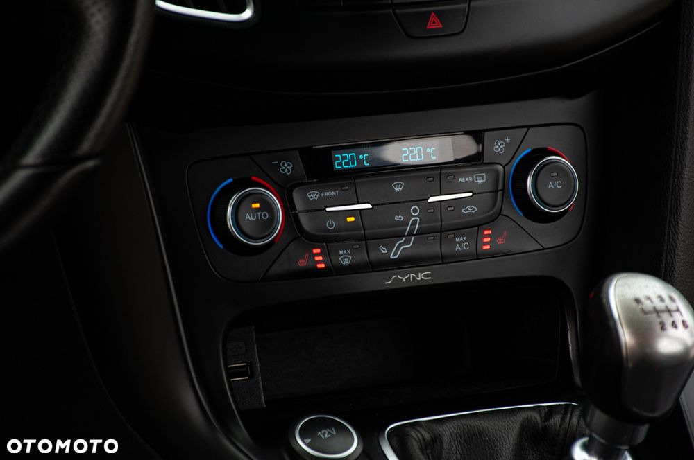 Ford Focus 2.0 TDCi ST mit Leder-Exclusiv-Paket - 35