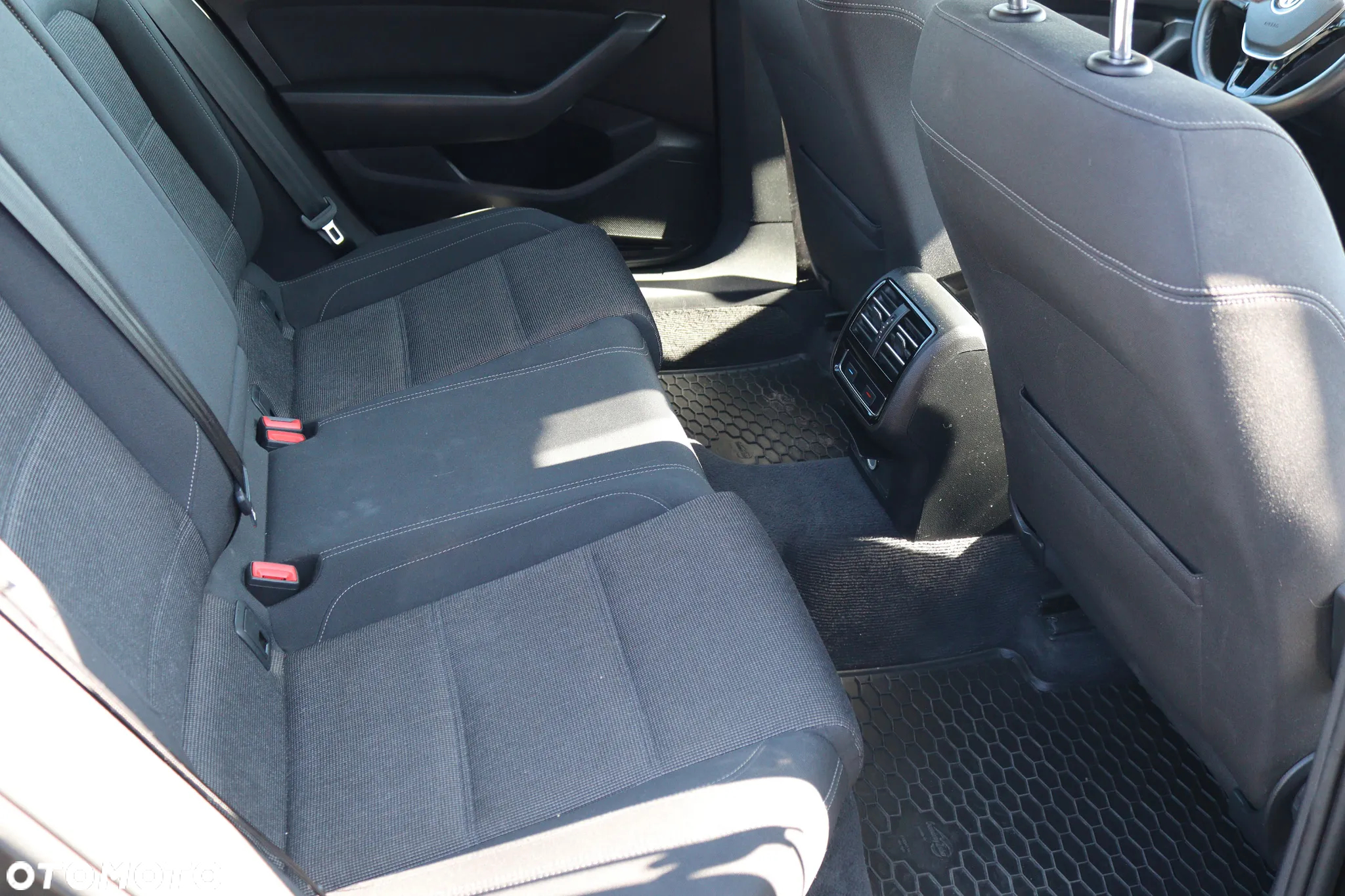 Volkswagen Passat 2.0 TDI BMT Comfortline DSG7 - 10
