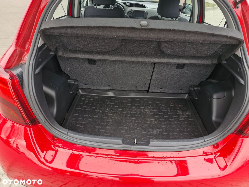 Toyota Yaris Hybrid 100 Active EU6 - 15