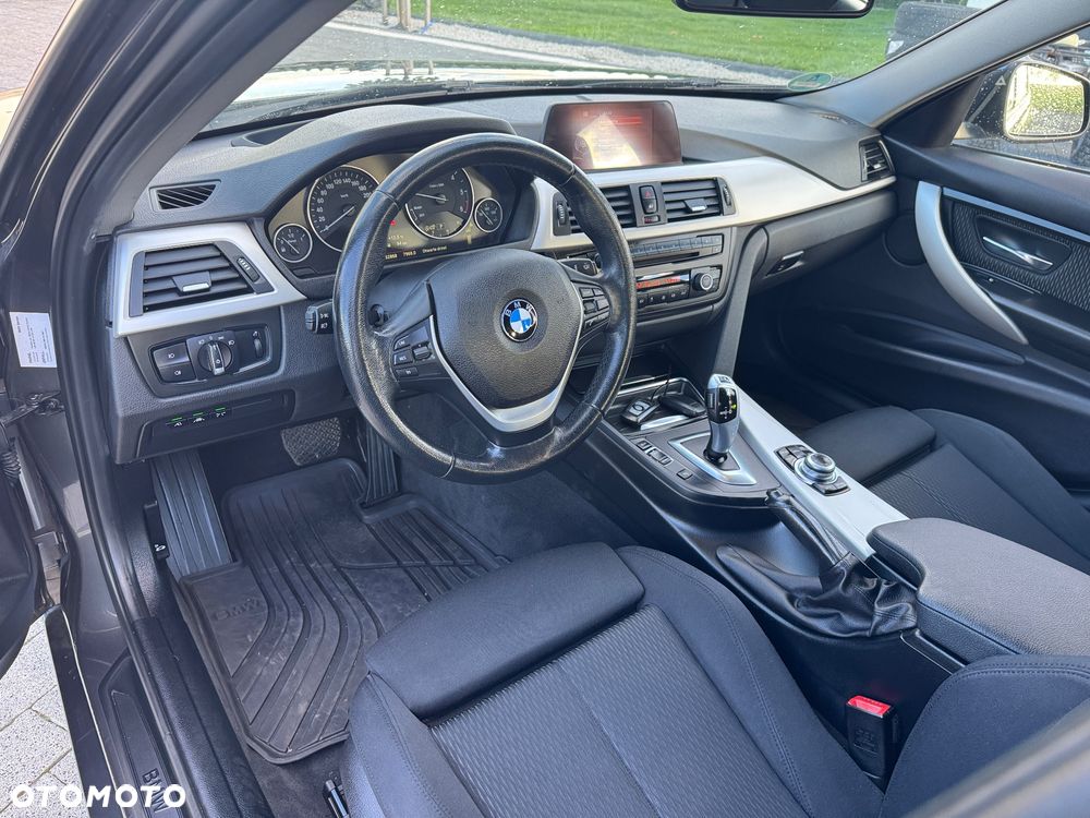 BMW Seria 3 318d Sport Line - 16