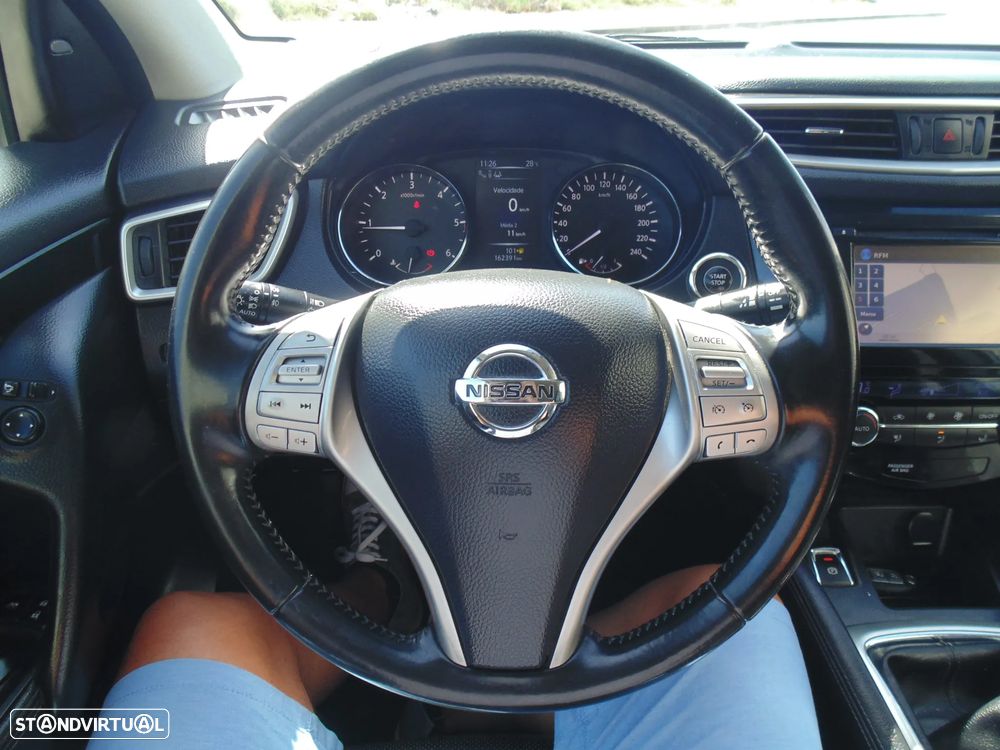 Nissan Qashqai 1.6 dCi Tekna Premium 18 360 - 32