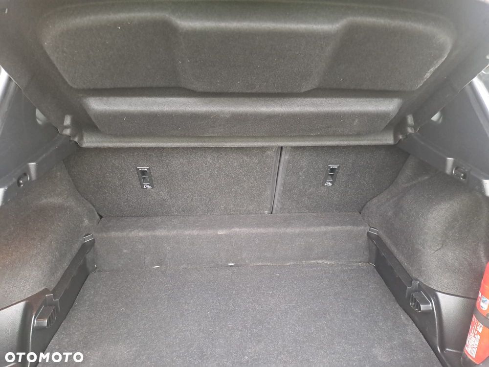 Nissan Qashqai 1.6 dCi 4 x 4 DPF tekna - 28