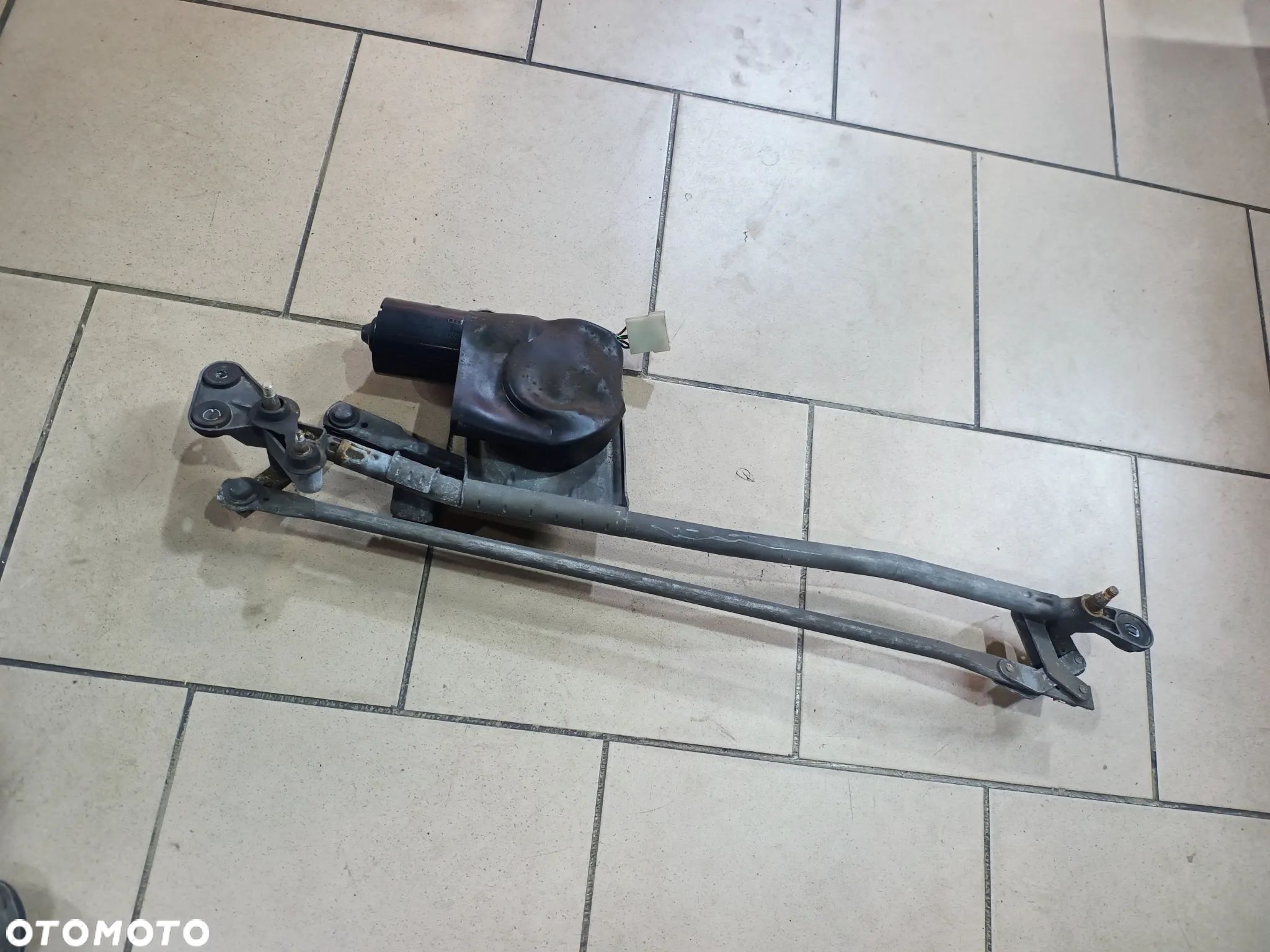 Audi A8 D2 mechanizm wycieraczek 4D1955113C - 1