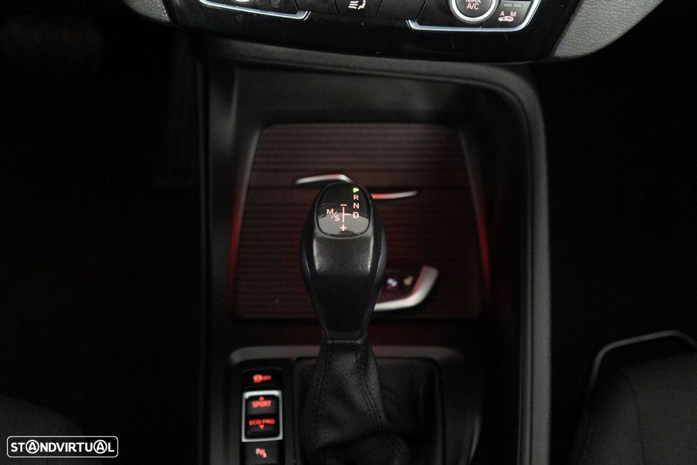 BMW X1 25 e xDrive Corporate Edition - 25