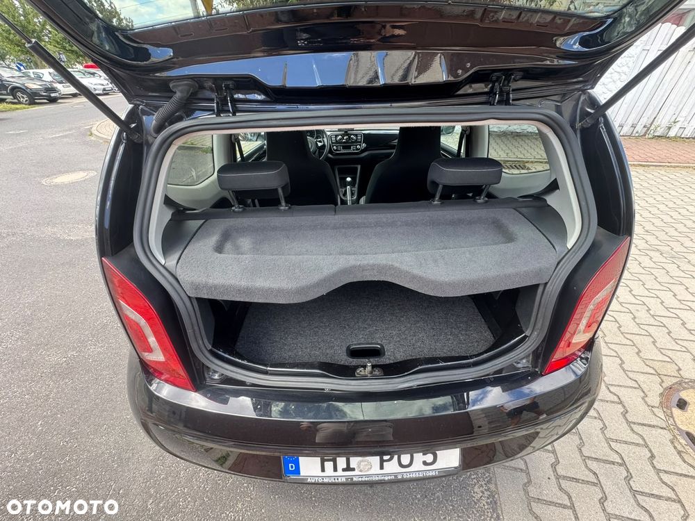 Volkswagen up! black - 12