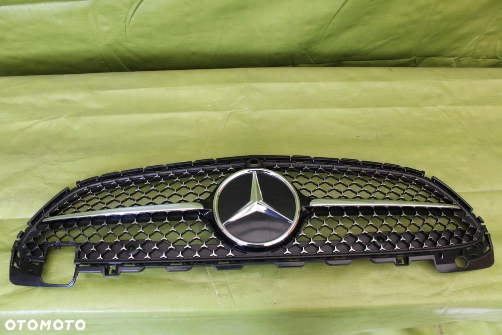 Grill Atrapa Mercedes C klasa W206 AMG - 1