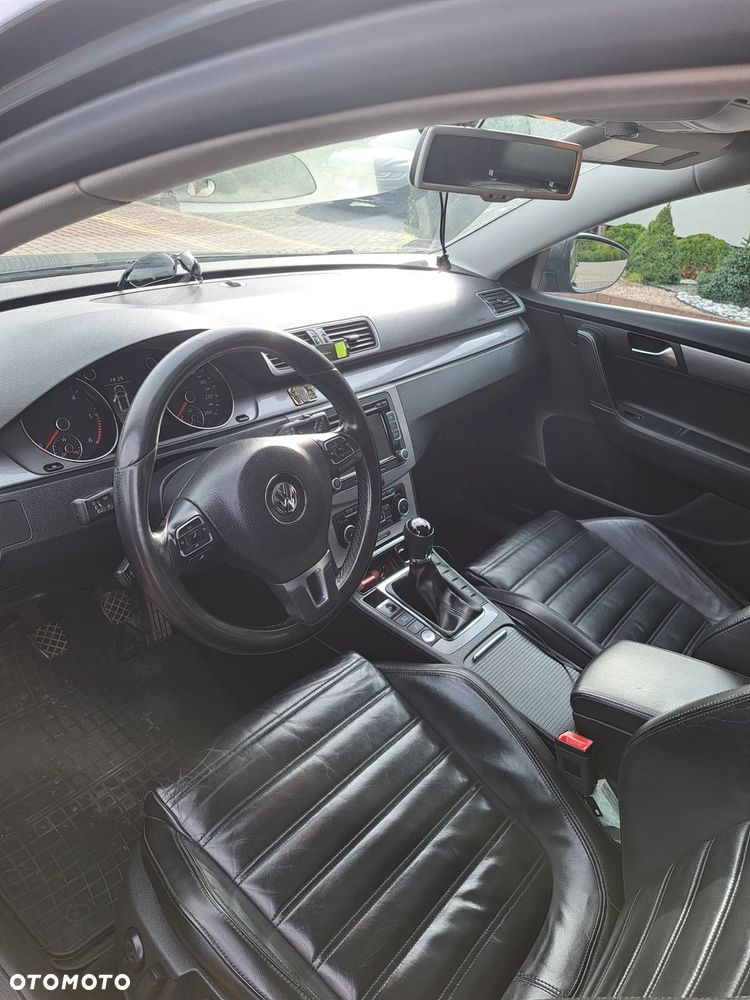 Volkswagen Passat 2.0 TDI DPF Highline - 6
