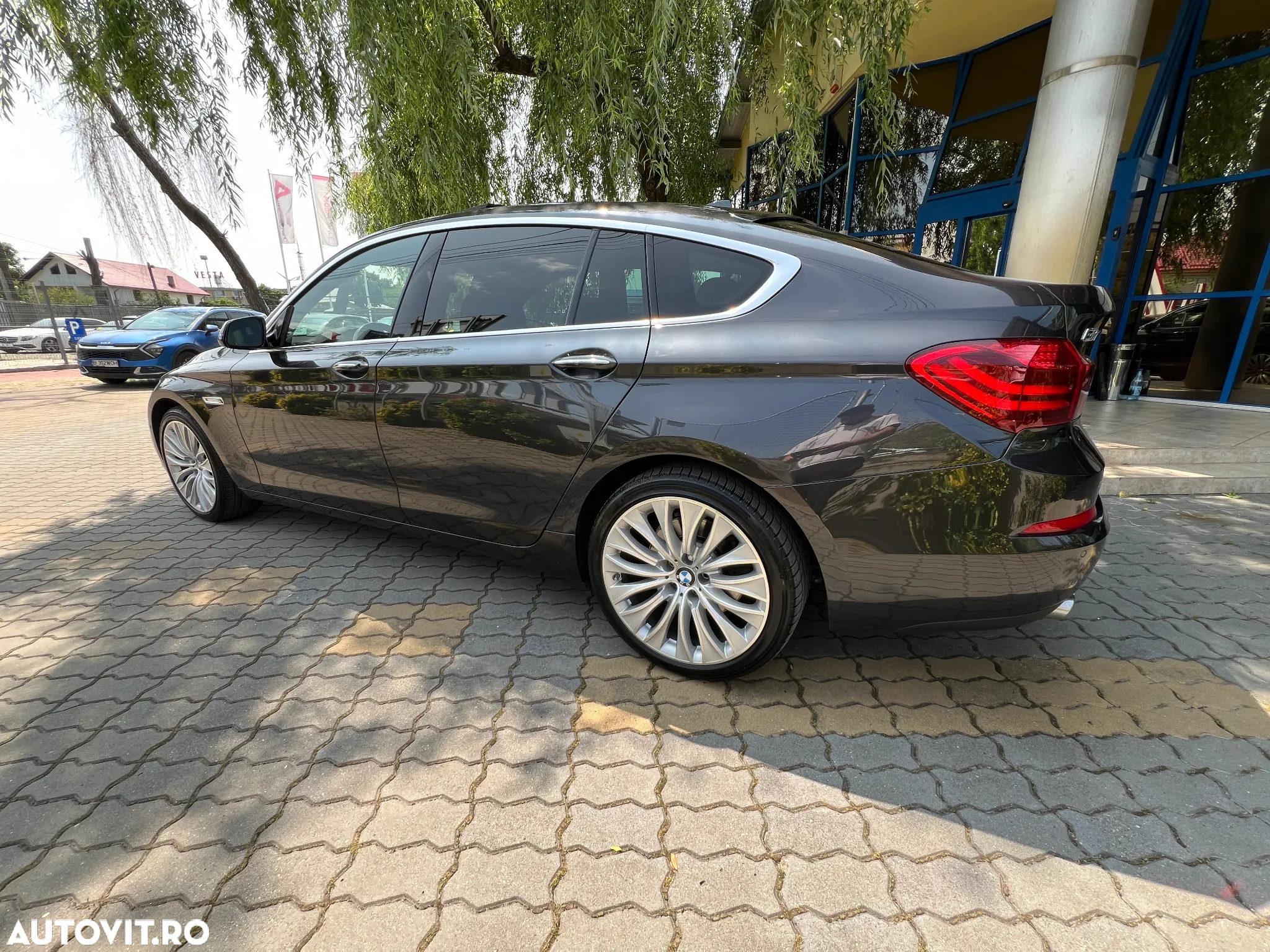 BMW Seria 5 520d Gran Turismo Aut. Luxury Line - 14