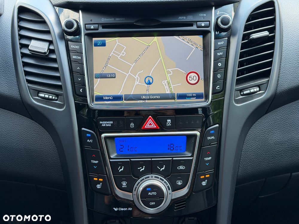 Hyundai i30 blue 1.6 GDI Passion - 17