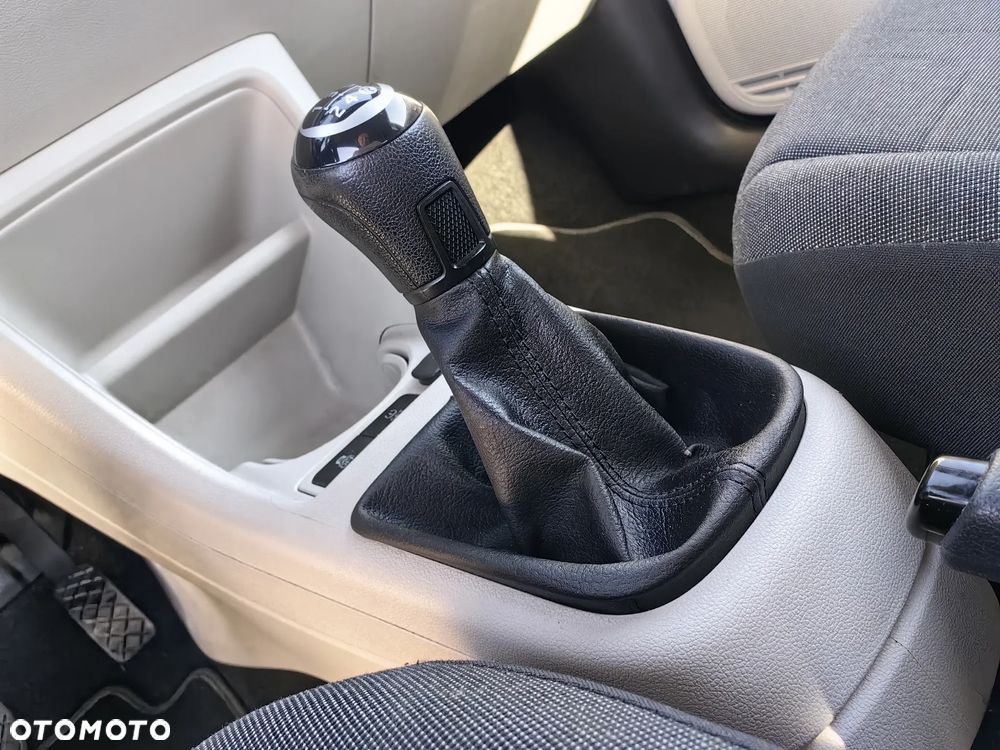 Volkswagen up! 1.0 move - 15