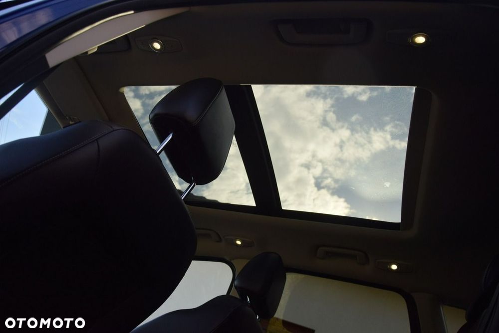 Ford Kuga 2.0 TDCi 2x4 Titanium - 39