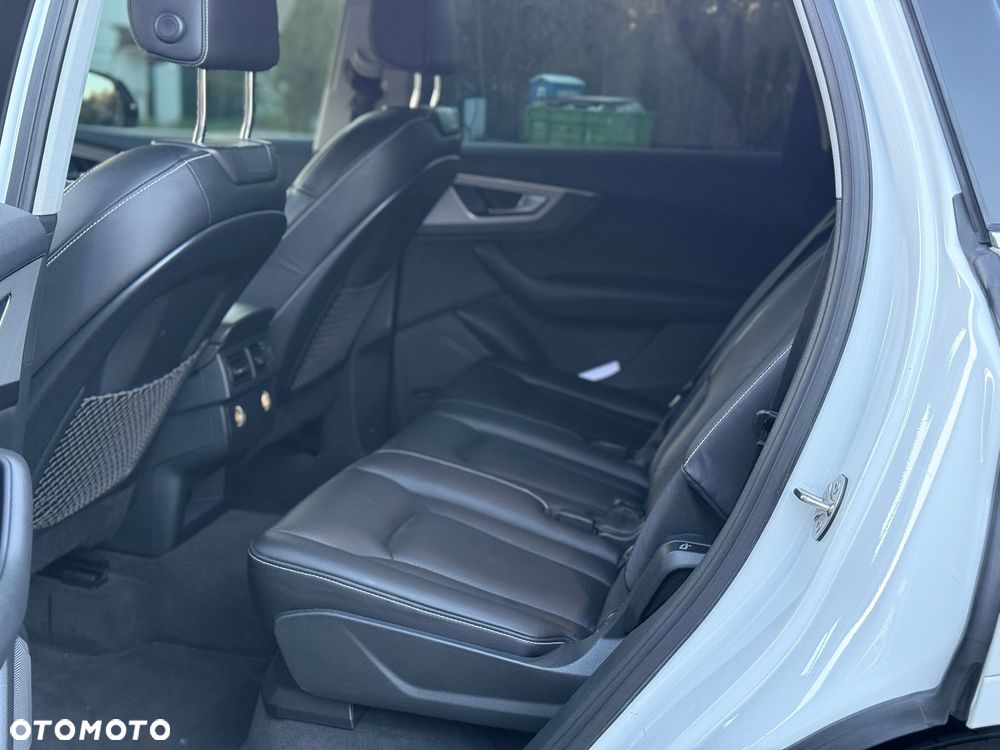 Audi Q7 - 11
