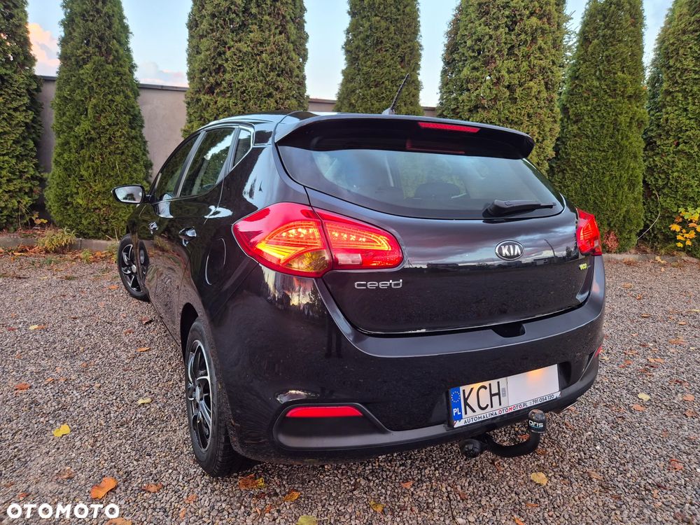 Kia Ceed 1.6 GDI Dream-Team Edition - 19