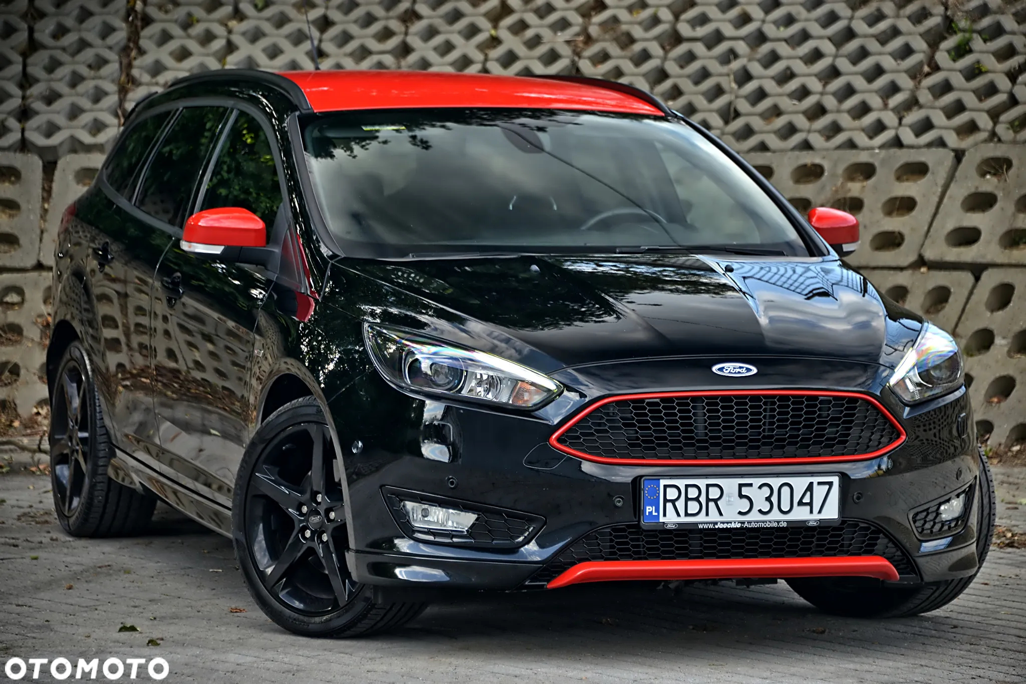 Ford Focus Turnier 1.5 EcoBoost Start-Stopp-System TITANIUM - 2