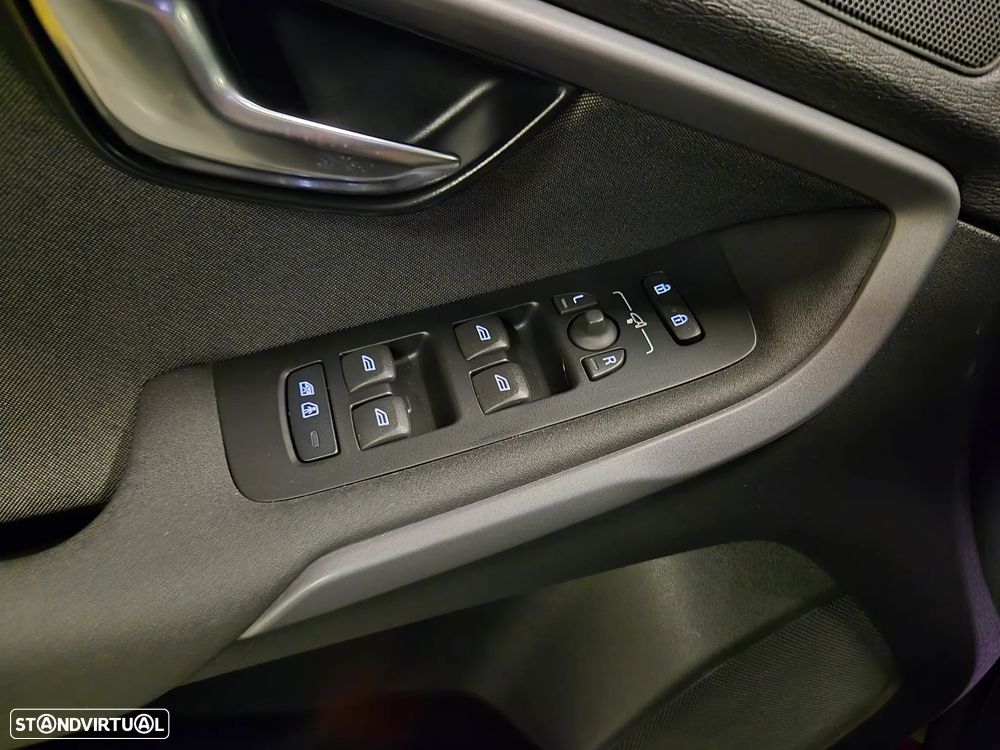 Volvo V40 Cross Country 2.0 D2 Summum - 26