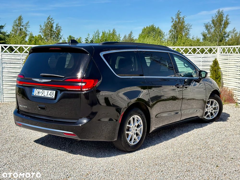 Chrysler Pacifica - 3