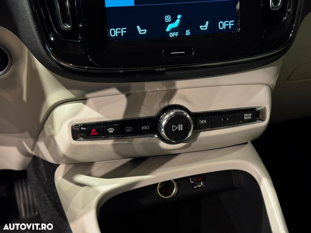 Volvo XC 40 - 25