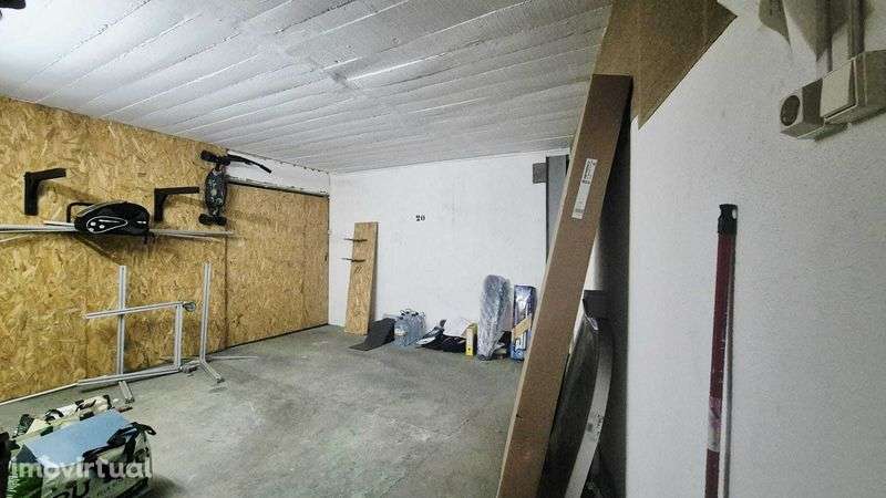 Garagem Ampla com 35 m² | Zona do Hospital do Barreiro - Grande imagem: 5/9
