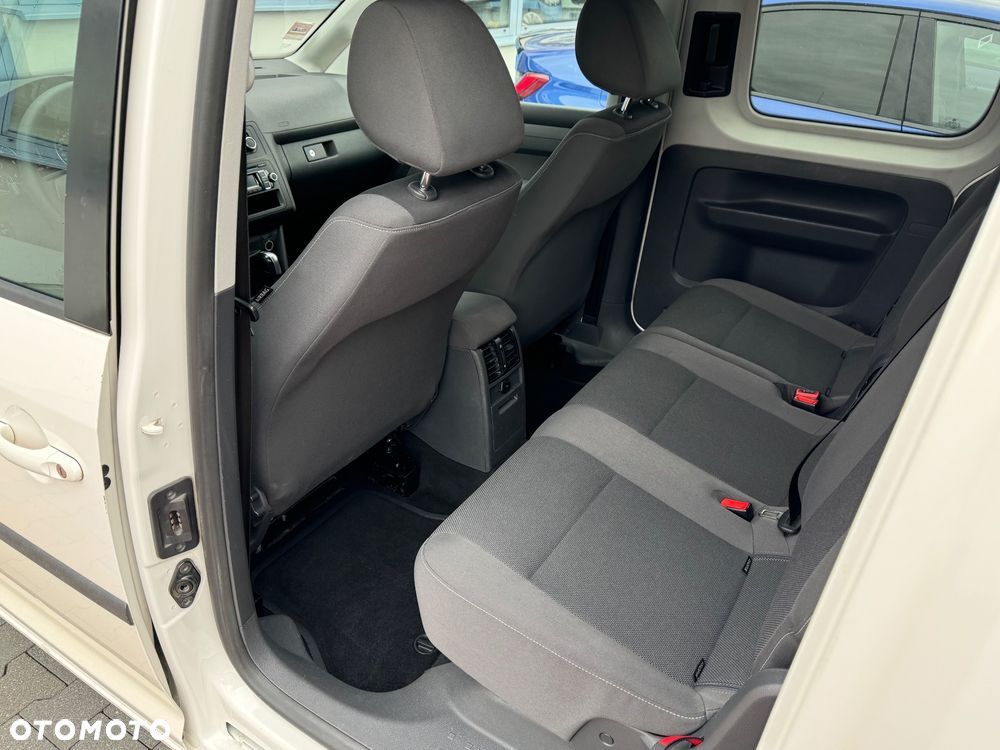 Volkswagen Caddy 2.0 TDI Comfortline 4Motion DSG - 12