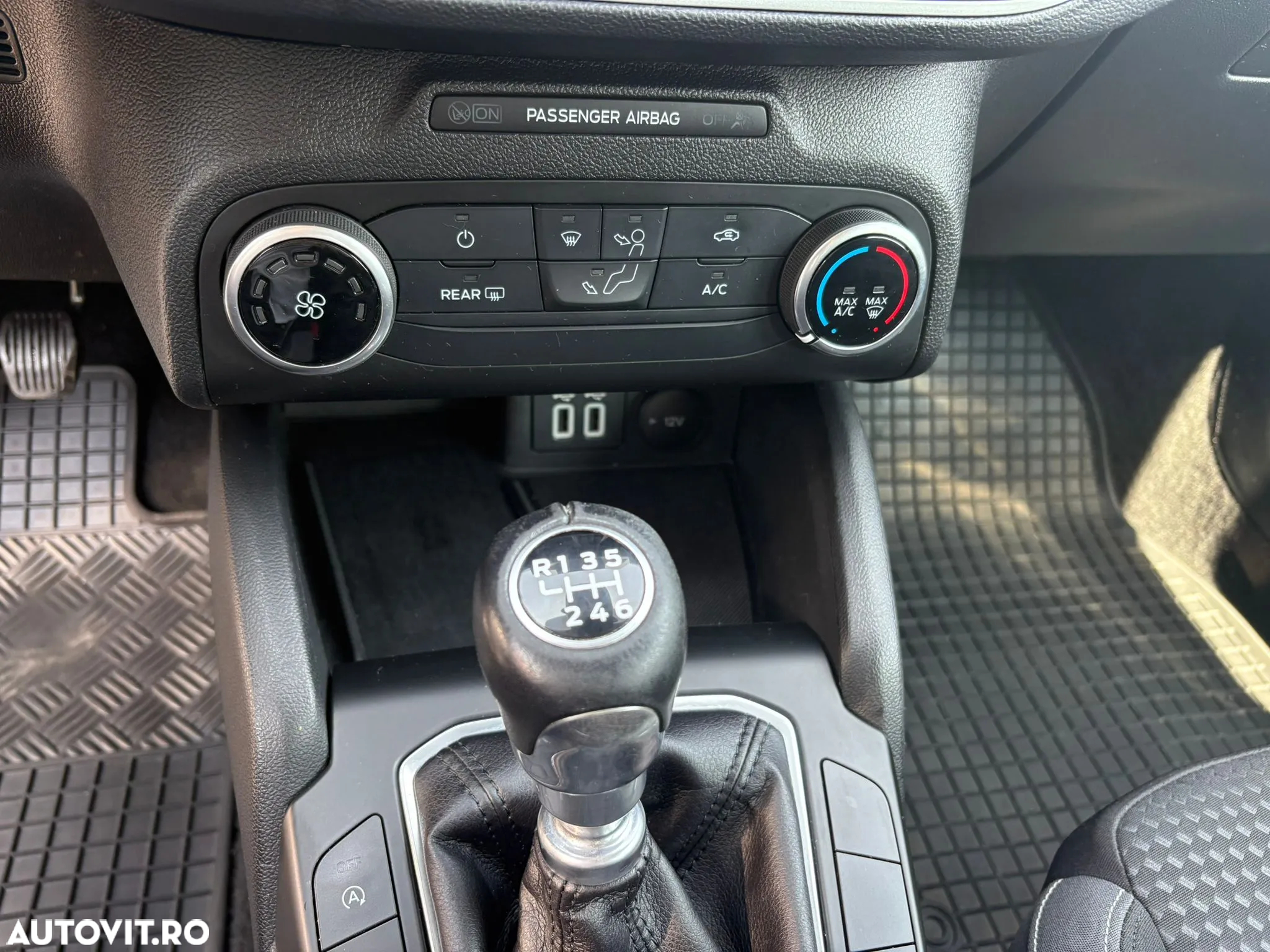Ford Focus 2.0 EcoBlue Active - 11